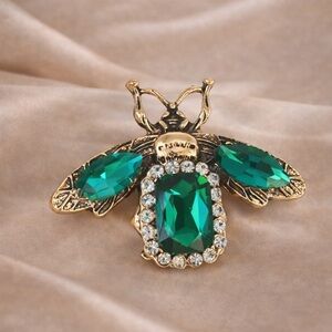 Vintage Emerald Bee Crystal Brooch